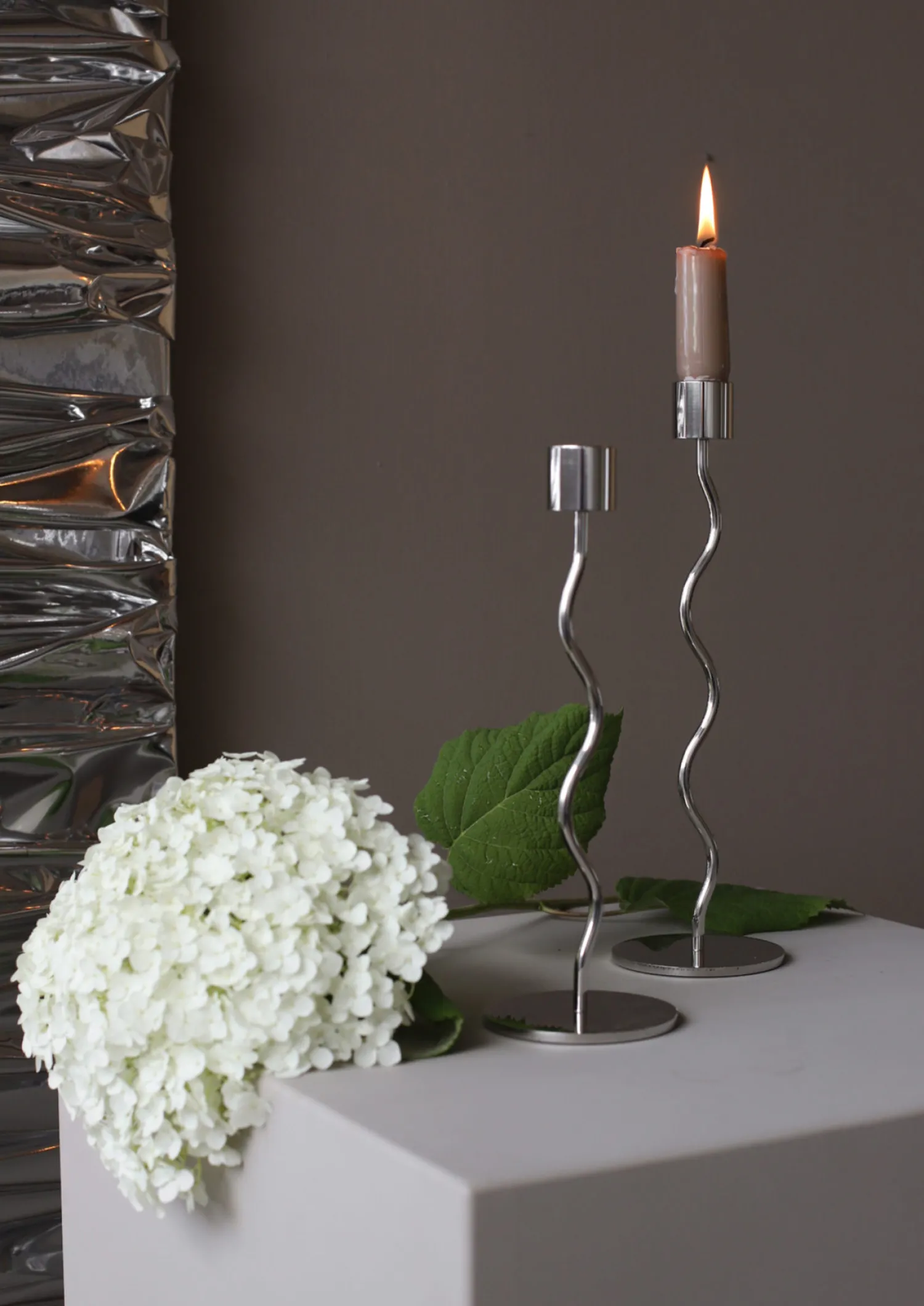 curved_candleholder_cm_stainless_steel_2.webp Clearance Curved Candleholder 23cm Stainless Steel Candlesticks & Candle Holders