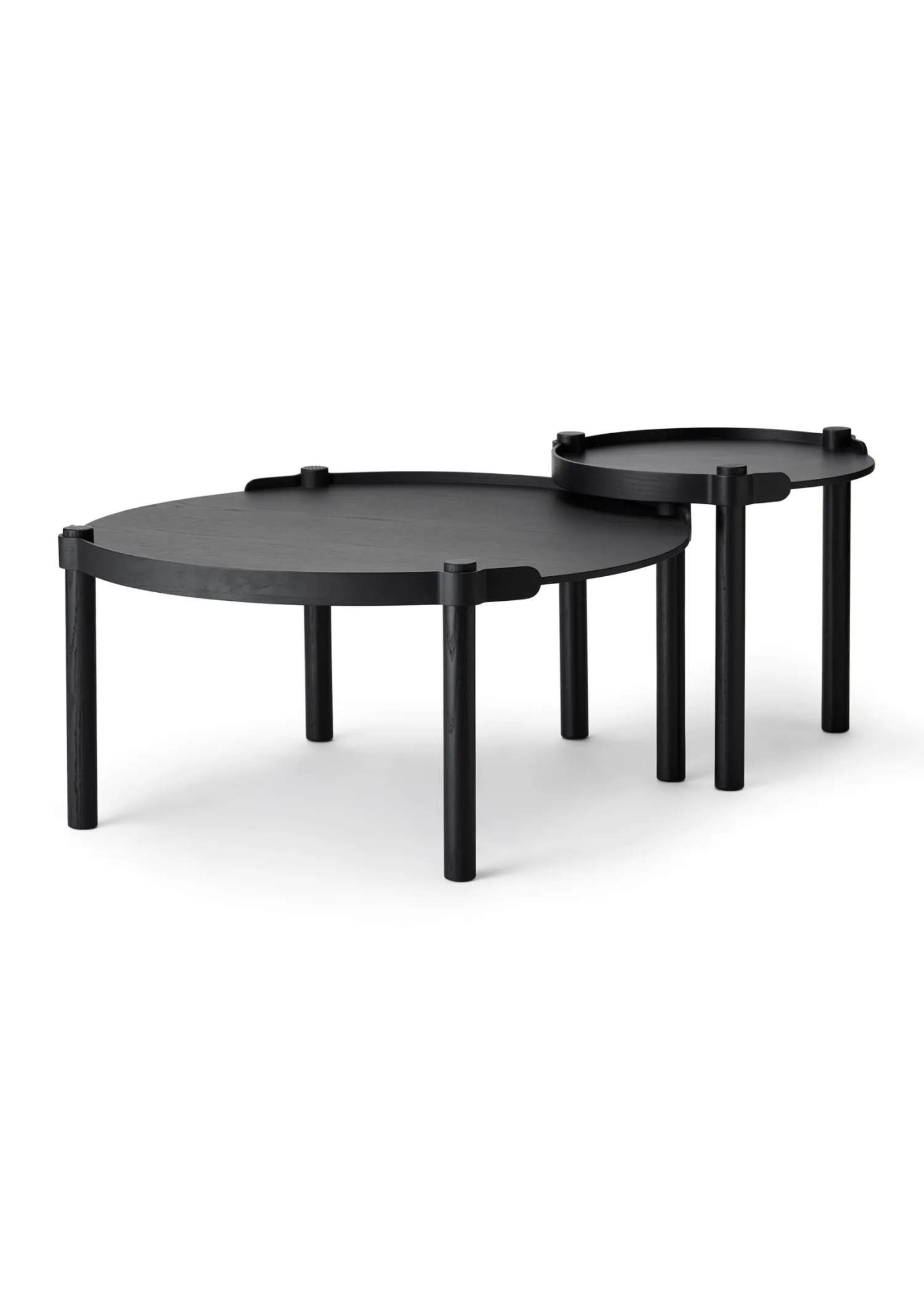woody_round_table_black_stained_oak_1.webp Outlet Woody Round Table Black Stained Oak Furniture